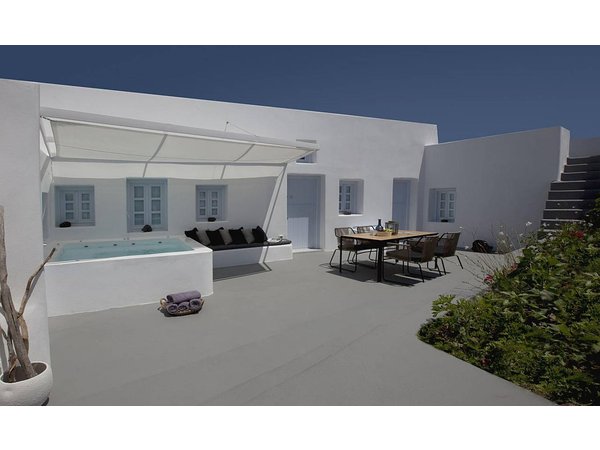 Holiday home in Cyclades from £28 per night