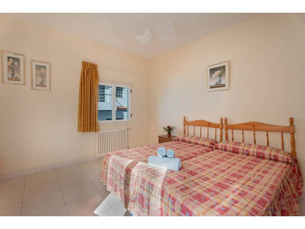 Holiday apartment in Abona from £31 per night