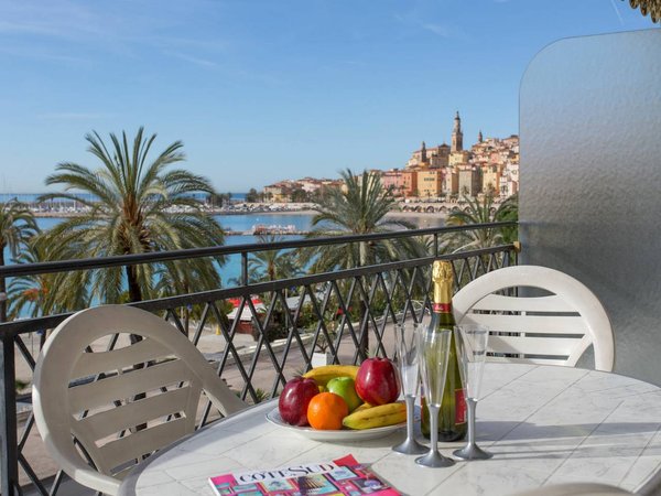 Holiday apartment in Menton from £62 per night