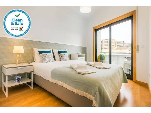 Holiday apartment in Porto from £149 per night