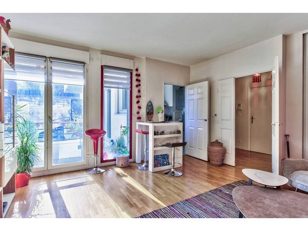 Holiday apartment in Paris from £176 per night