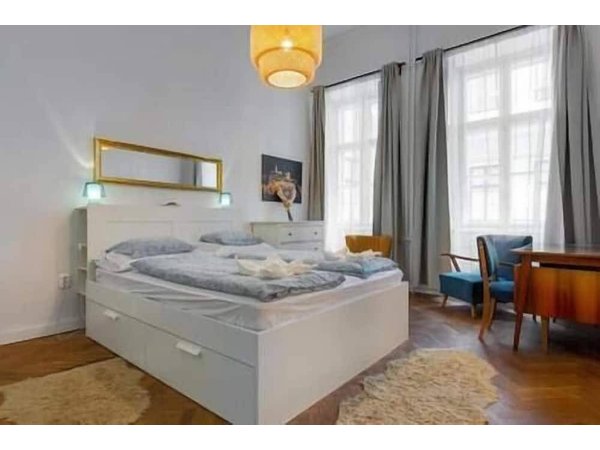 Holiday apartment in Budapest from £64 per night