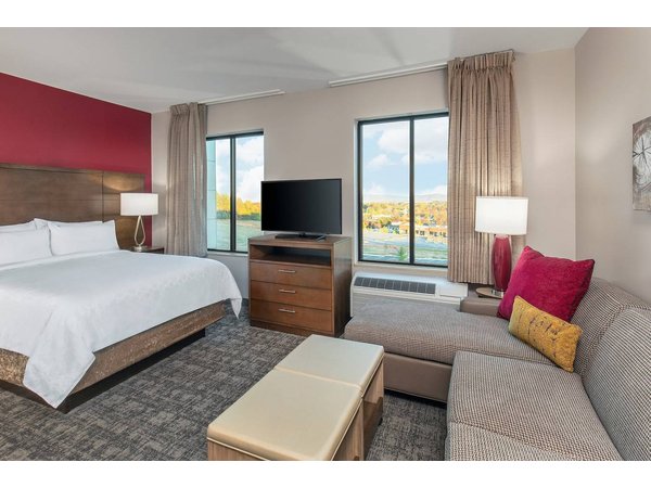 Holiday apartment in Albemarle County from £181 per night