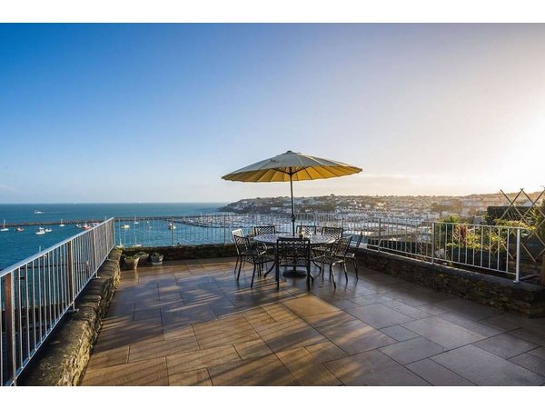 Holiday home in Torbay from £343 per night
