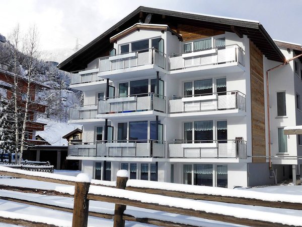 Holiday apartment in Saas-Grund from £93 per night