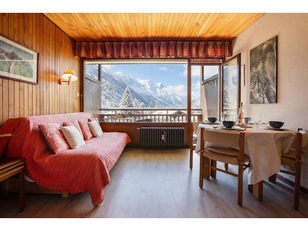 Holiday apartment in Rhone-Alps from £90 per night