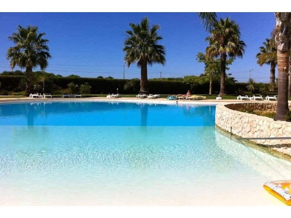 Holiday apartment in Alvor from £188 per night