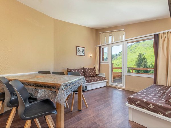 Holiday apartment in Morzine from £274 per night