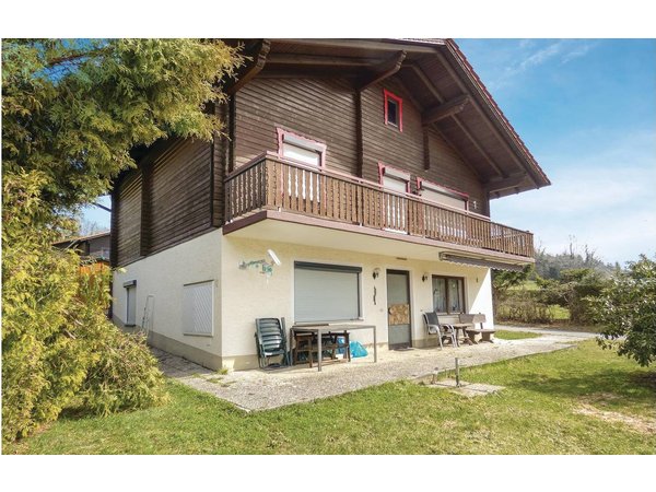 Holiday apartment in Arrach from £33 per night