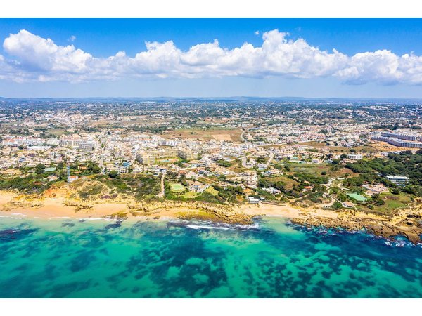 Holiday home in Albufeira from £93 per night