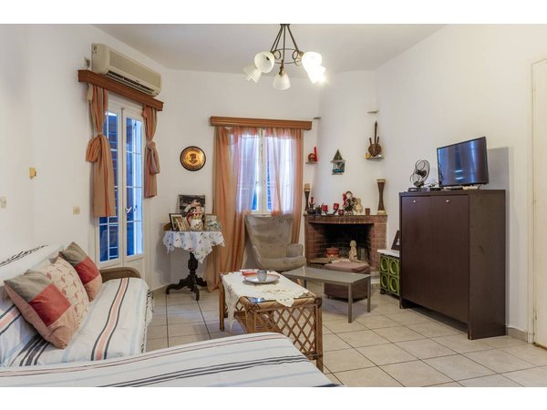 Holiday home in Tinos from £63 per night