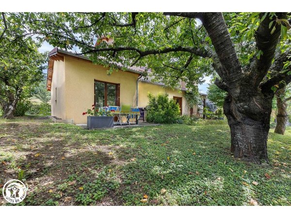 Holiday home in Auvergne from £55 per night