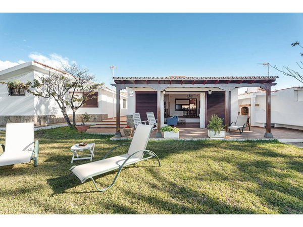 Holiday home in Abona from £156 per night