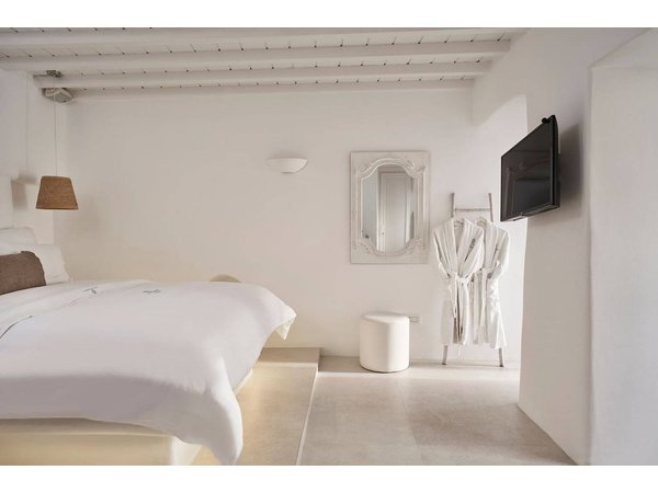 Holiday home in Mykonos from £130 per night