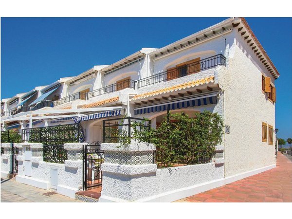 Holiday home in Santa Pola from £46 per night