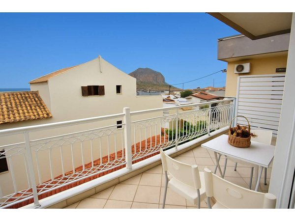 Holiday apartment in Lakonia region from £59 per night