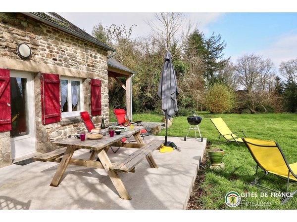 Holiday home in Huelgoat from £57 per night