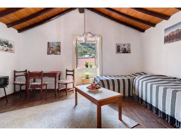 Holiday home in Teror from £51 per night