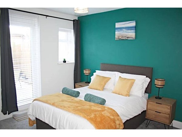 Holiday apartment in Bournemouth from £118 per night
