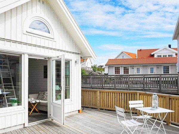 Holiday home in Tjörn from £38 per night