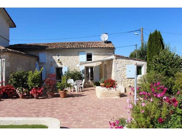 Holiday home in Thaims from £40 per night