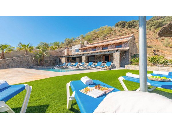 Holiday home in Axarquía from £276 per night