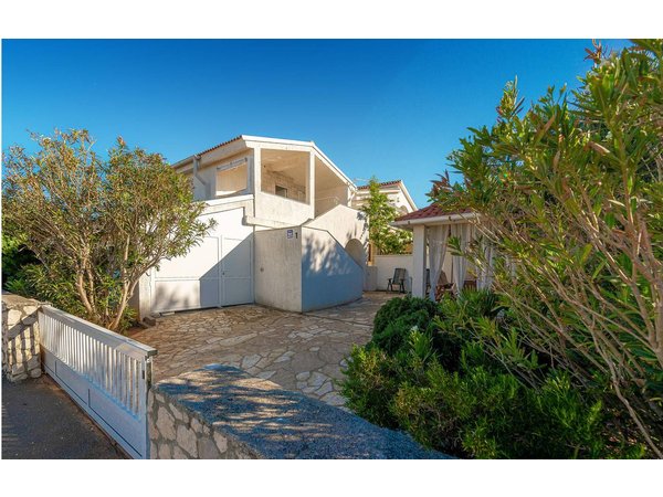 Holiday apartment in Vir from £35 per night