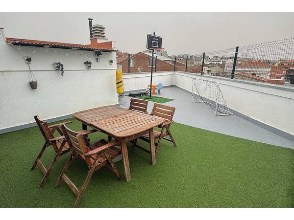 Holiday apartment in Terrassa from £152 per night