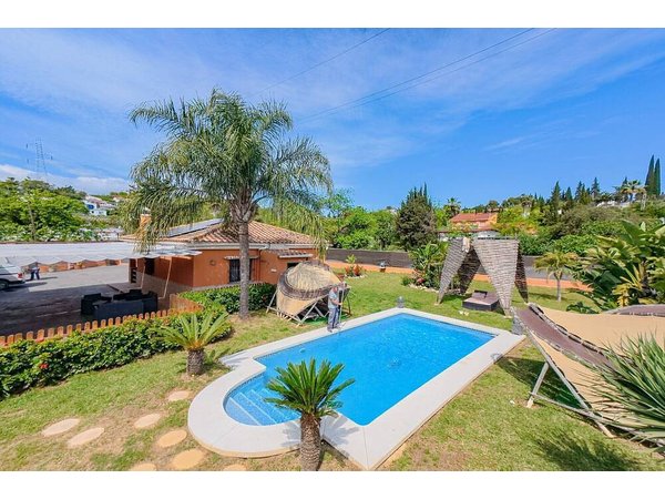 Holiday home in Cártama from £116 per night