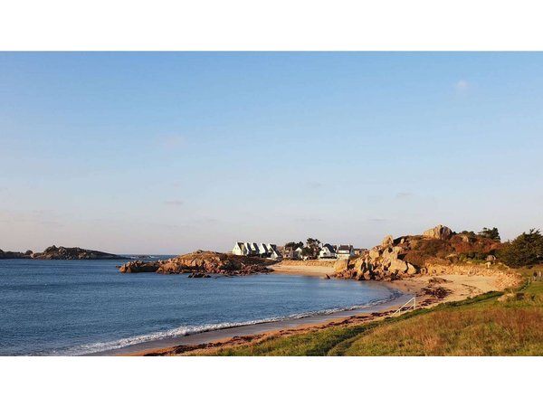 Holiday home in Trégastel from £58 per night