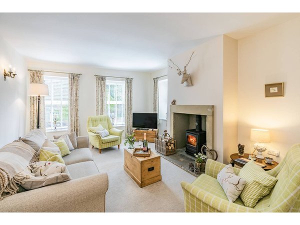 Holiday home in Barnsley from £99 per night