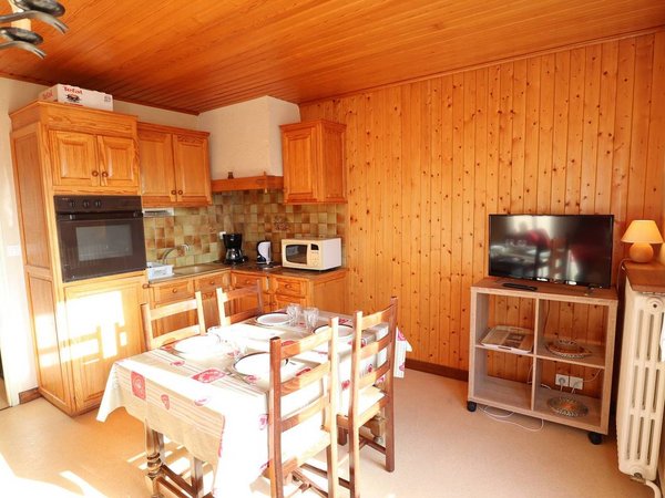 Holiday apartment in Les Gets from £147 per night