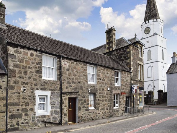 Holiday home in Comrie from £71 per night