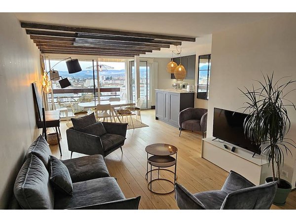Holiday apartment in Rhone-Alps from £324 per night