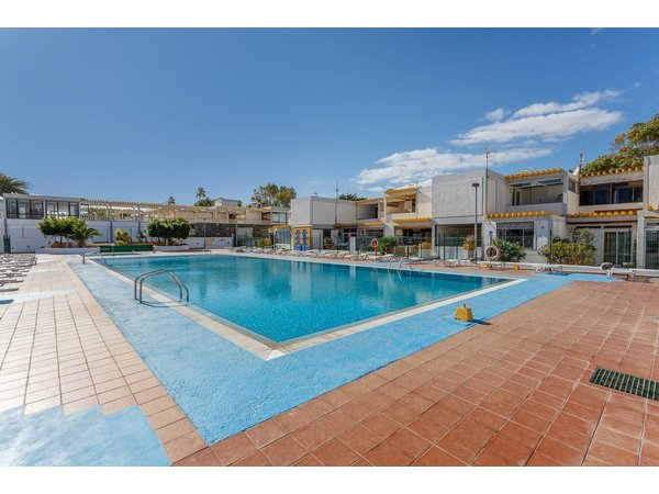 Holiday home in Abona from £54 per night