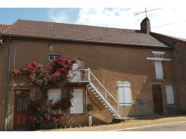 Holiday home in Vianges from £51 per night