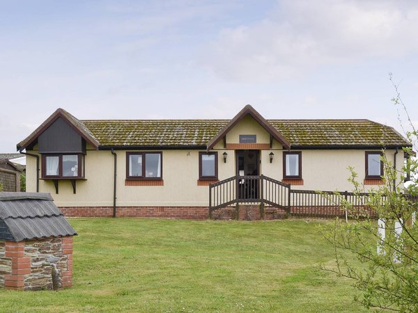 Holiday home in Cornwall from £164 per night