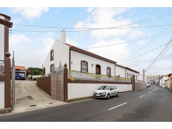 Holiday home in Porto Judeu from £63 per night