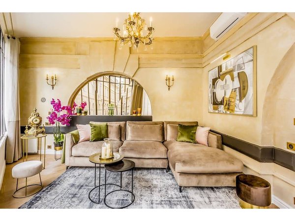 Holiday apartment in Paris from £1405 per night