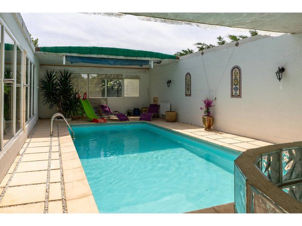 Holiday home in Vaucluse from £87 per night