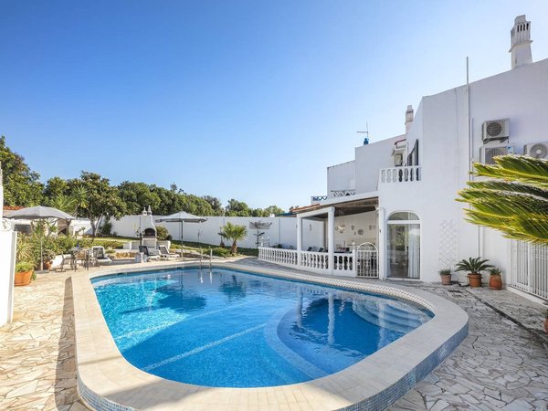 Holiday home in Lagoa from £288 per night