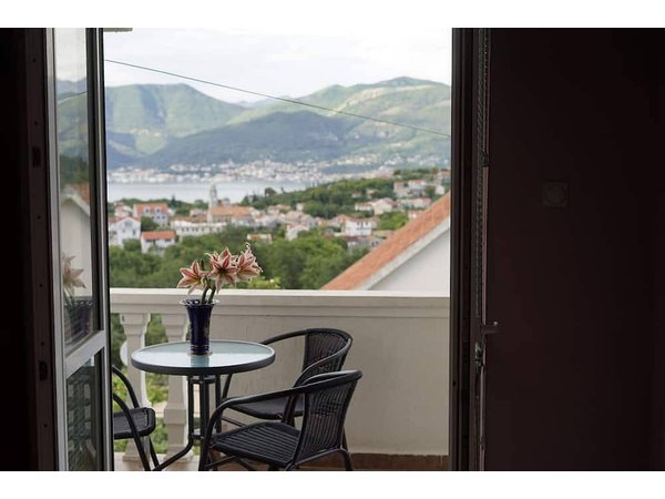 Holiday apartment in Opština Tivat from £58 per night