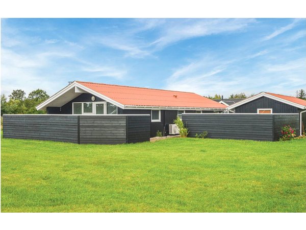 Holiday home in Hemmet from £48 per night