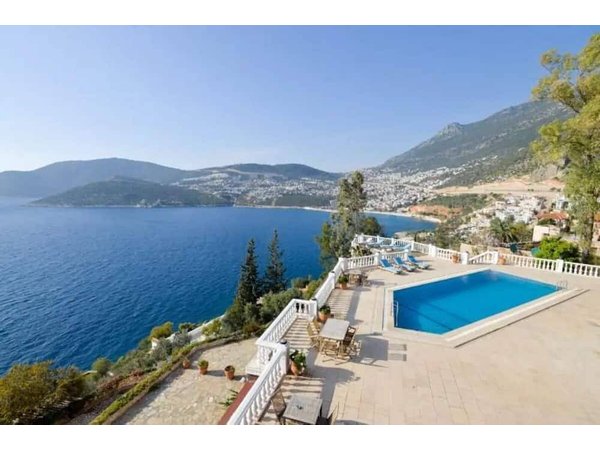 Holiday apartment in Kaş from £102 per night