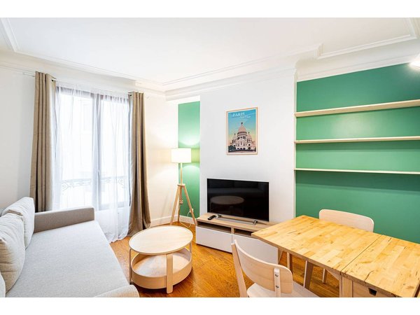 Holiday apartment in Paris from £75 per night