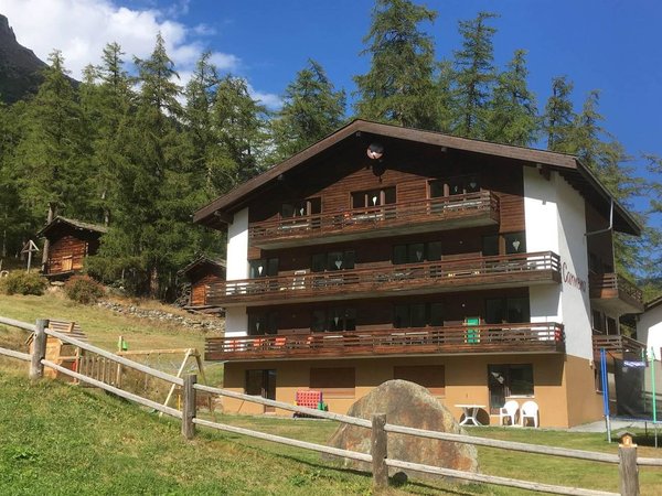 Holiday apartment in Saas-Balen from £158 per night