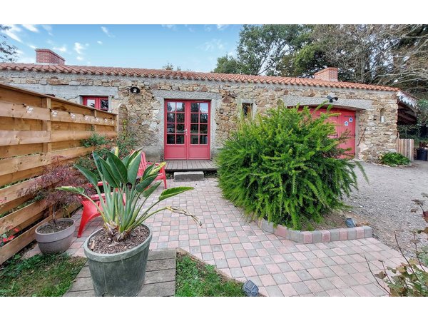 Holiday home in Frossay from £36 per night
