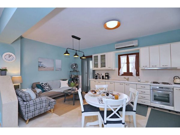 Holiday home in Skopelos from £132 per night