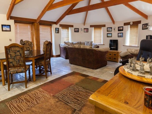 Holiday home in Cornwall from £121 per night