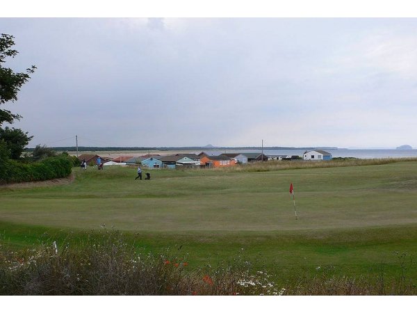 Holiday home in Dunbar from £101 per night